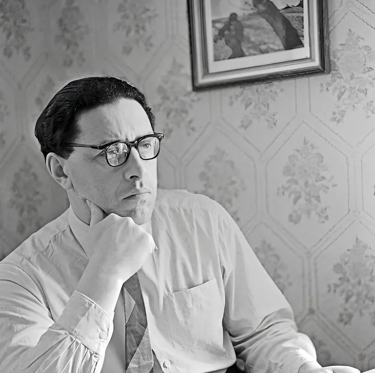 Писатель, мастер «городской» прозы Юрий Трифонов.