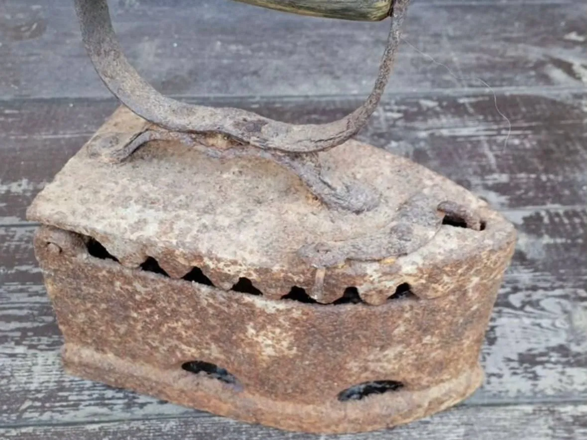 Фото: городская доска объявлений&nbsp;