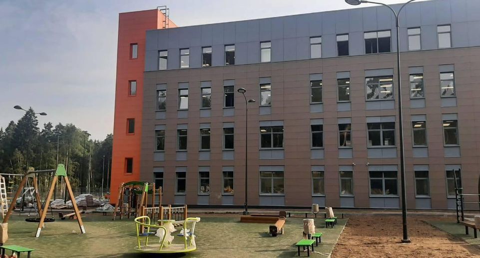 Стройготовность нового корпуса Центра образования № 5 в Ногинске составляет 90%