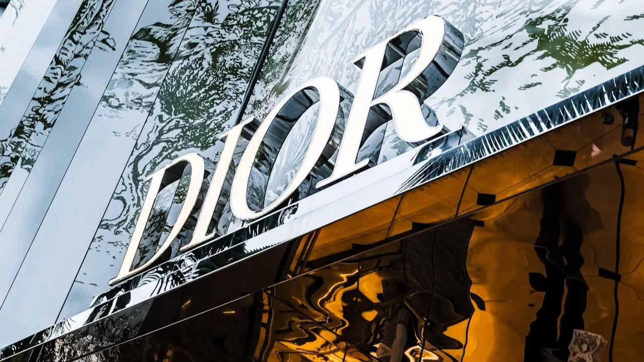 Christian Dior и Prada решили закрыть часть магазинов в России