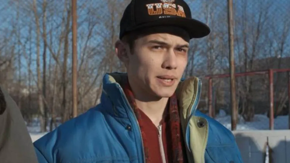 Кадр из сериала «Слово пацана. Кровь на асфальте». Режиссер Ж. Крыжовников. 2023 год