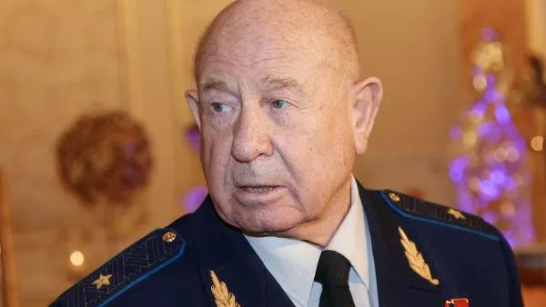 В Звездном городке космонавтам вручили медали имени Алексея Леонова 