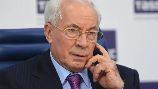 Азаров: ни одного деятеля ЕС или США не интересовала экономика Украины