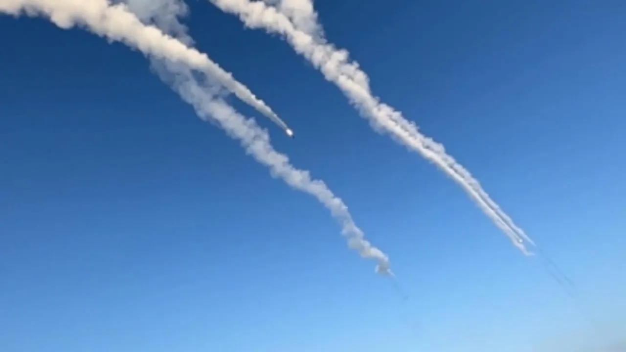 Украинский порт в Херсонской области пострадал от серии взрывов