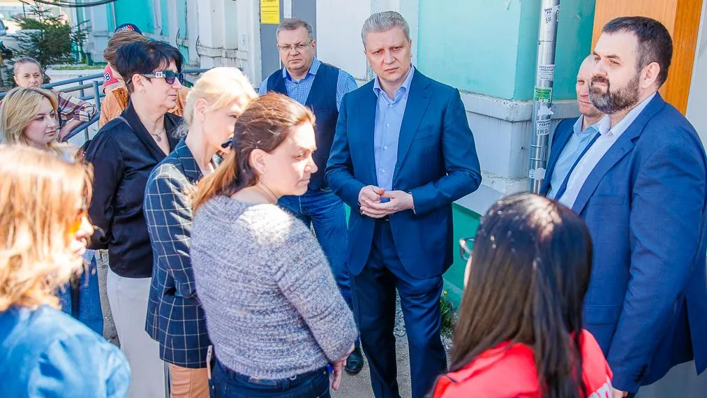 Глава Одинцовского городского округа проинспектировал площадь у станции Голицыно