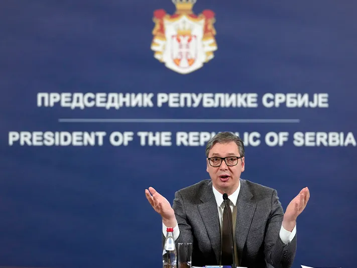 Политолог объяснил, что будет с Сербией после отставки Вучича