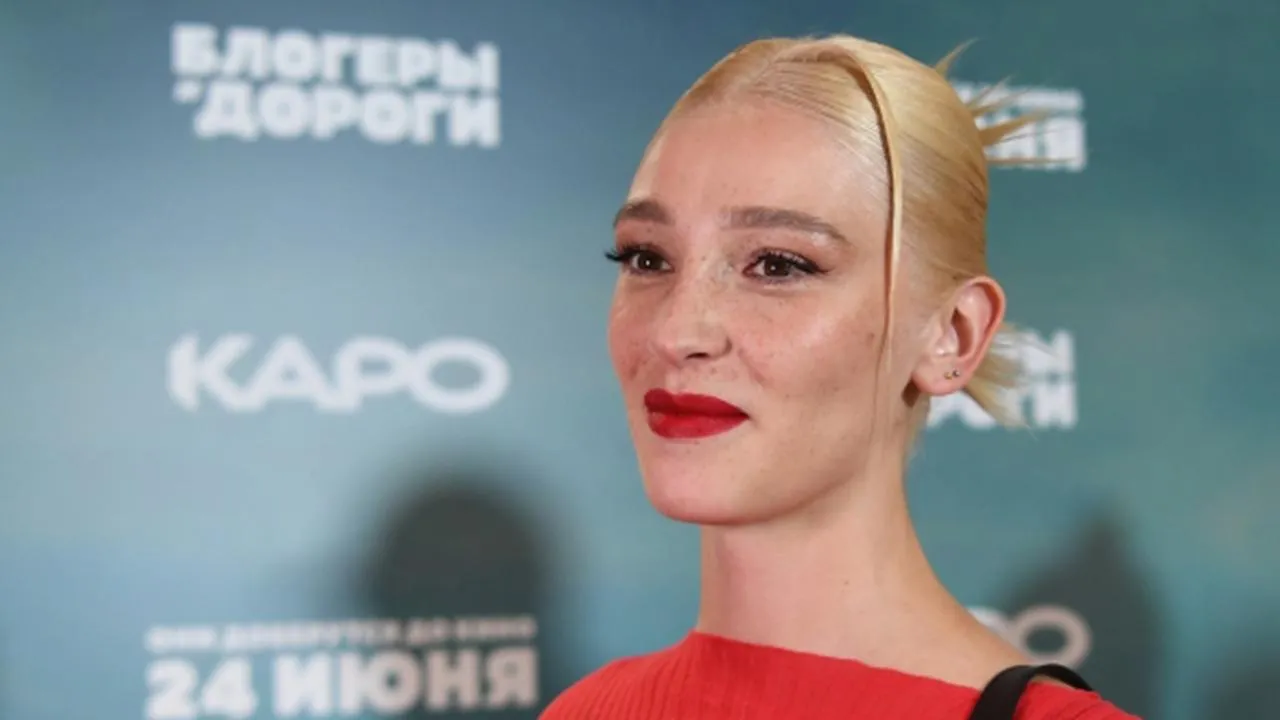 Собчак рассказала, сколько могла заплатить Ивлеева, чтобы попасть на показ мод