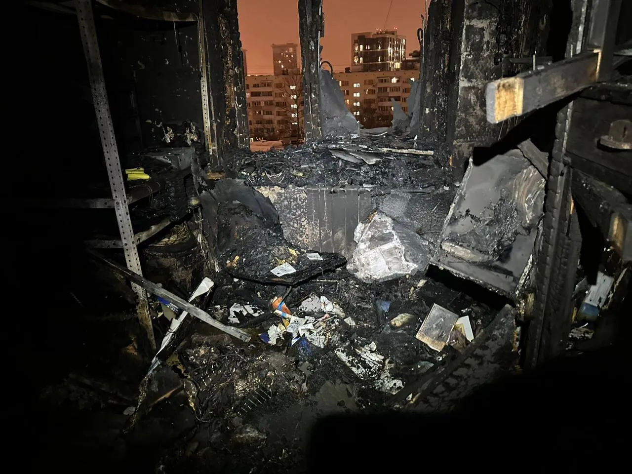 Сожжение москвы 1812. Горелая москва. Горелая москва. Горелая москва. Горели машины на кустанайской улице.