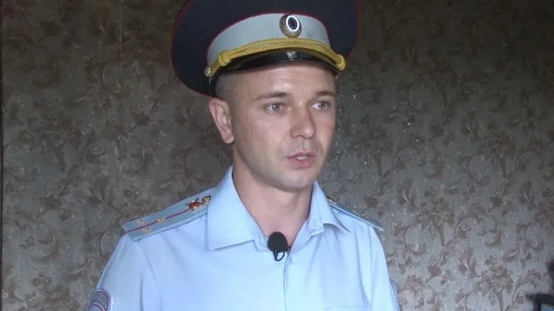 Инспектор ДПС спас из горевшей квартиры в Подмосковье пенсионера-инвалида и его внучку