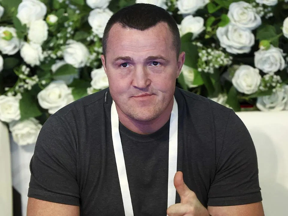 «Сам себя сделал»: боксер и депутат Лебедев рассказал, как ему помог Поветкин