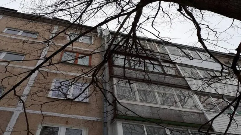 Берегись сосульки: УК и жителей Подмосковья призвали к бдительности