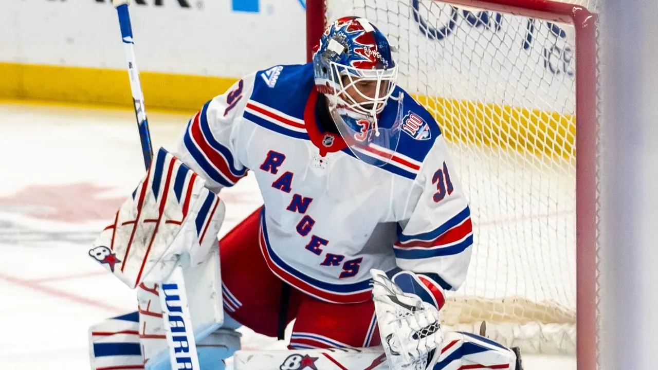 «Рейнджерс» потеряли голкипера Шестеркина из-за травмы