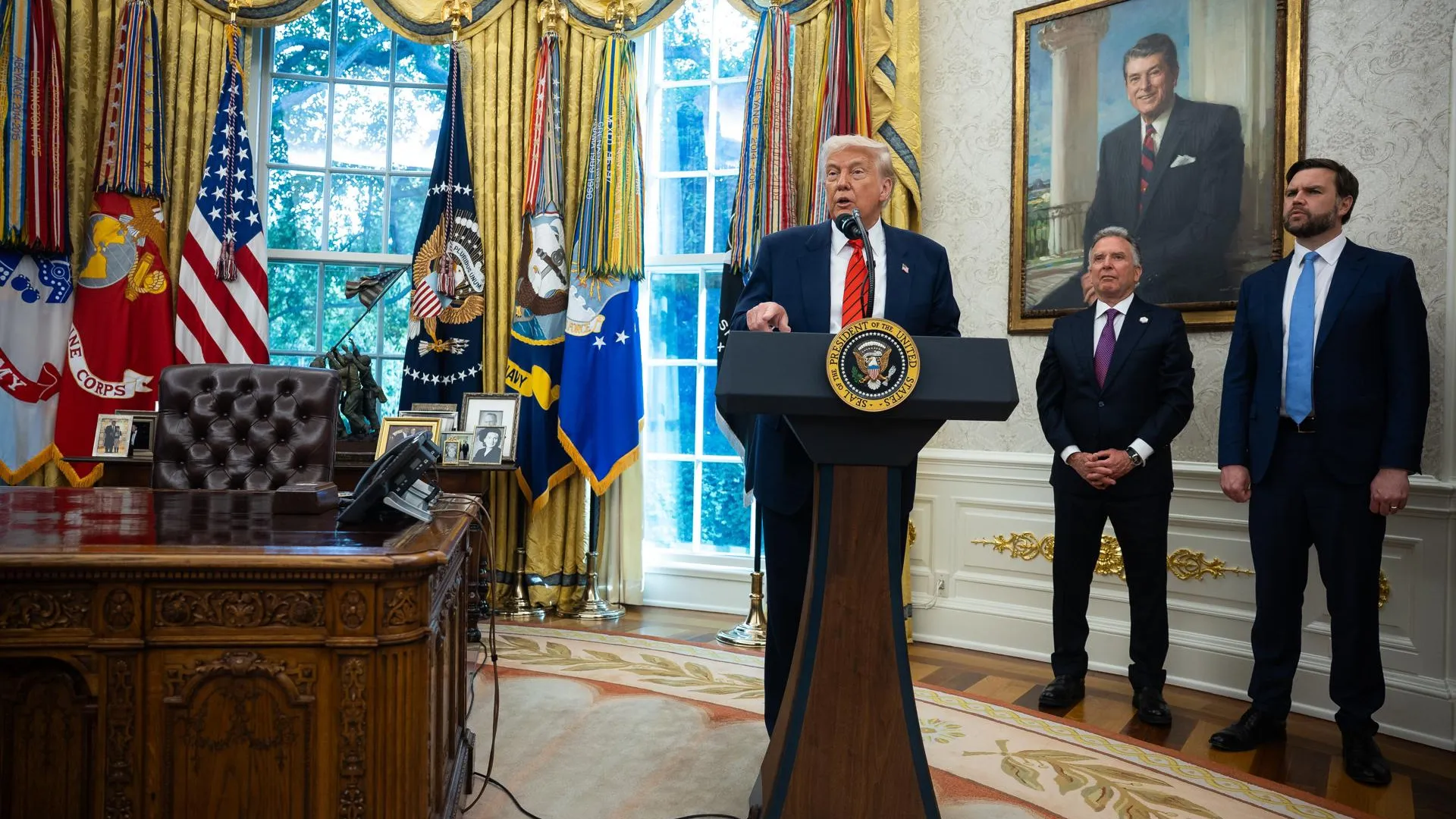 Francis Chung - Pool via CNP/Consolidated News Photos