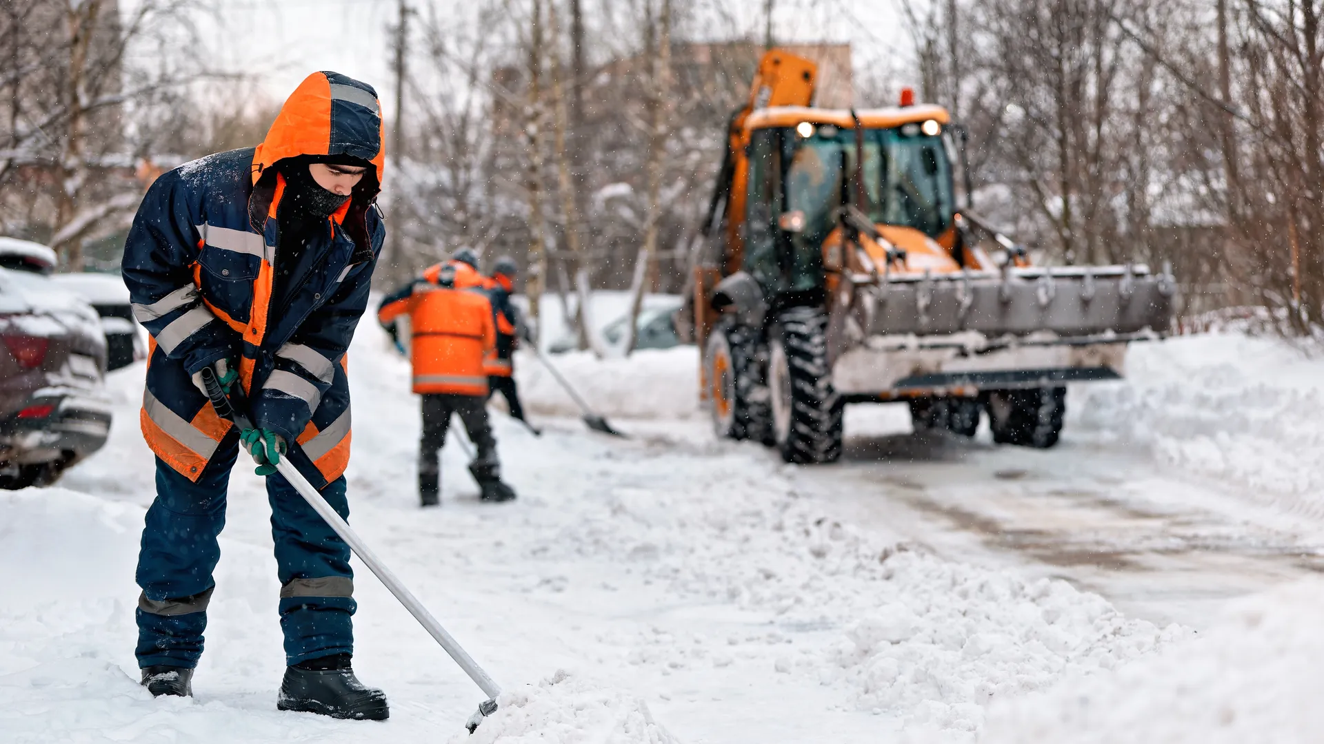 Снегопад и пробки: как законно избежать выговора за опоздание
