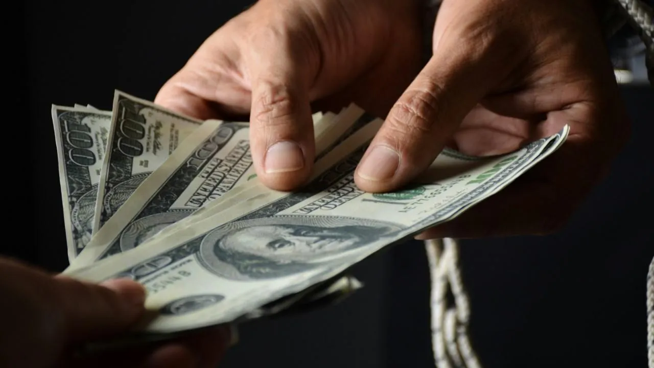 Илон Маск обнаружил выплаты пособий на $100 млрд неизвестным лицам в США