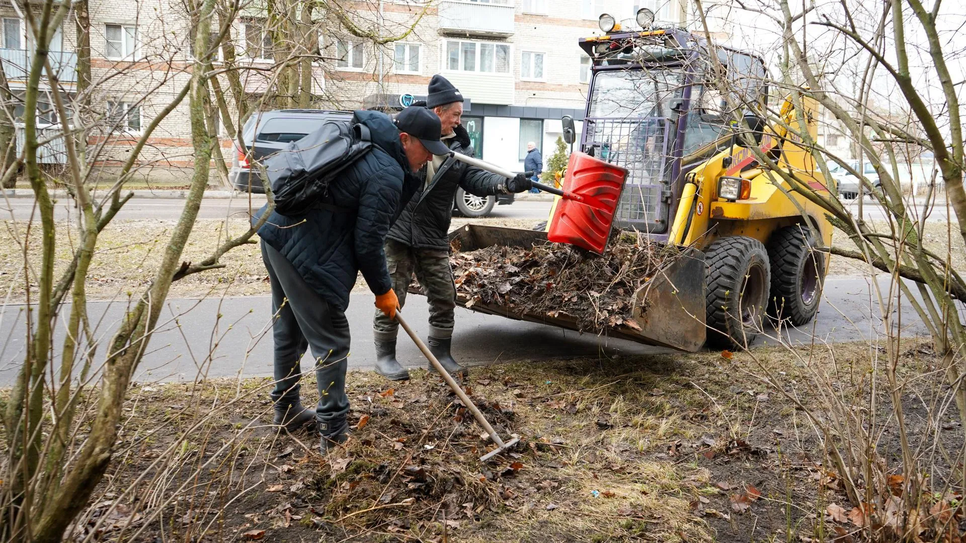 Жителей муниципального округа Шатура приглашают принять участие в первом общегородском субботнике