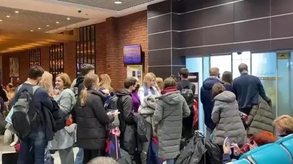 Более 20 рейсов отменили и задержали в столичных аэропортах