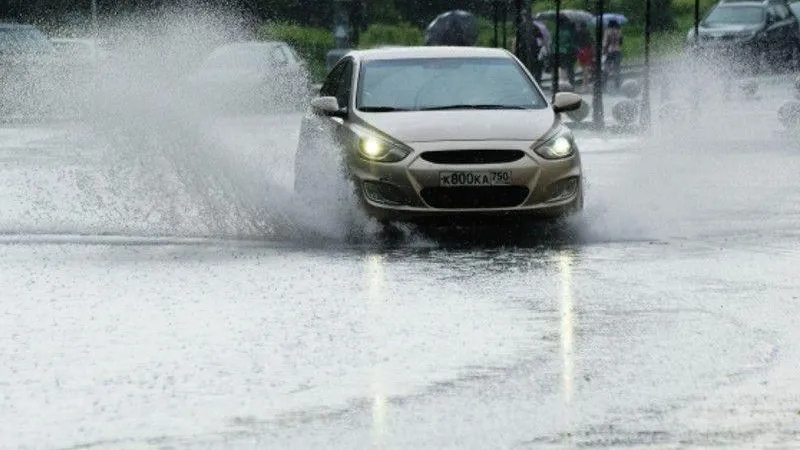 Водителей в Подмосковье призвали быть аккуратными в связи с непогодой