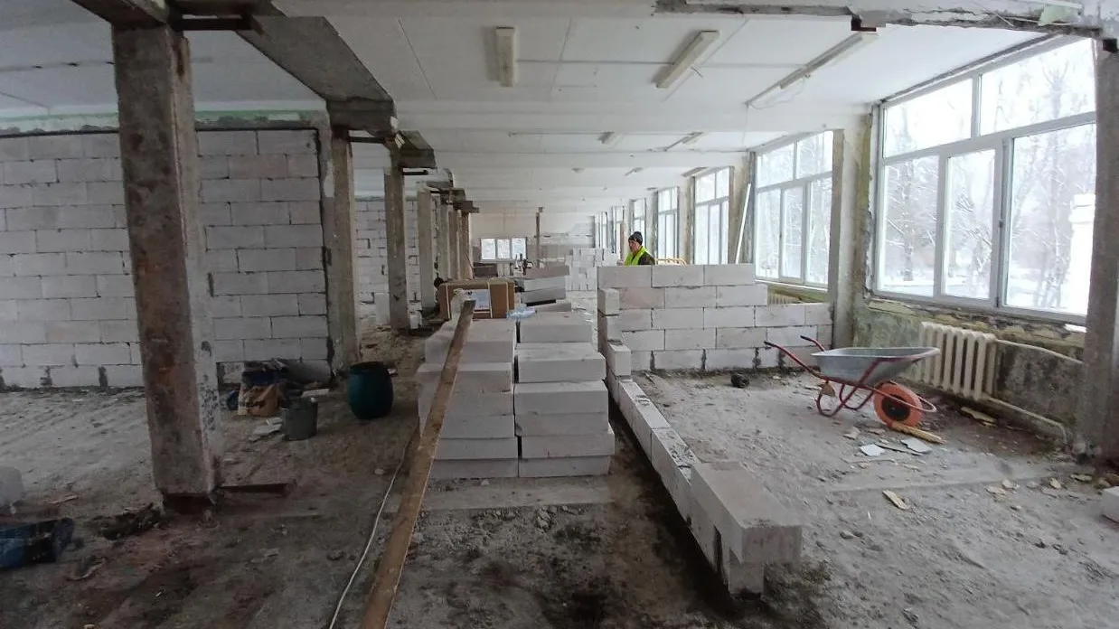 В Серпухове стартовали общестроительные работы в рамках капремонта Липицкой школы