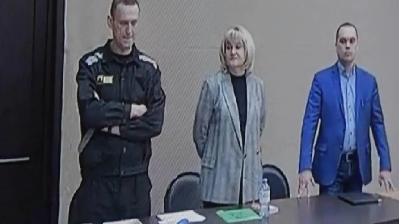 Басманный суд Москвы одобрил предложение следствия: адвокат Навального арестован