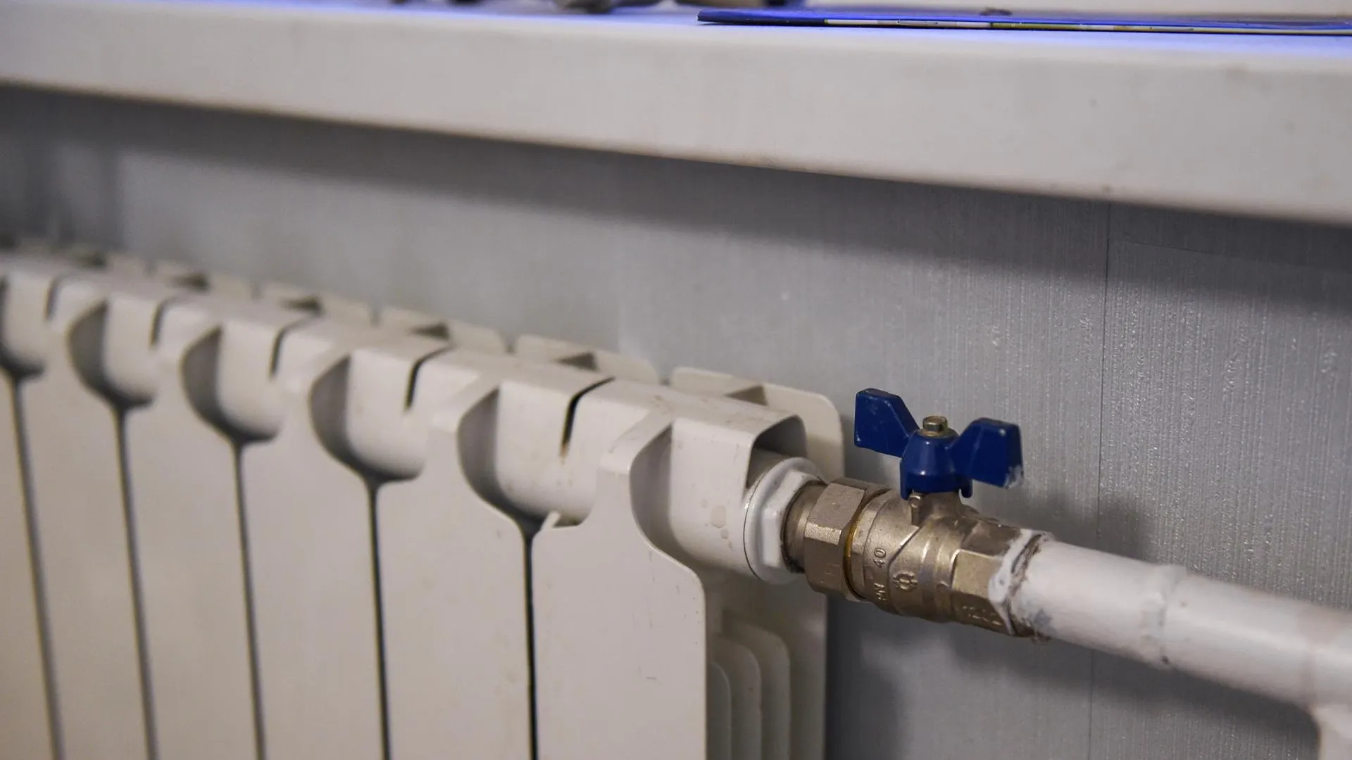 Россиян предупредили об опасности сушки белья на электрообогревателе