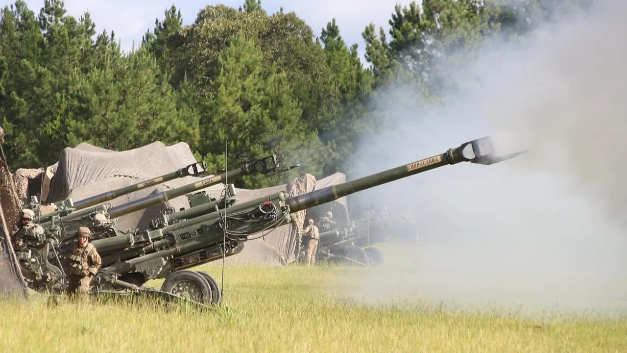 В Генштабе РФ заявили о передаче отрядам «БАРС» тяжелого вооружения