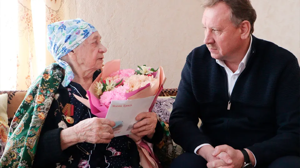 Мария Дмитриевна Павлова (слева) и Виктор Петрущенко (справа). Фото: vk.com/Виктор Петрущенко