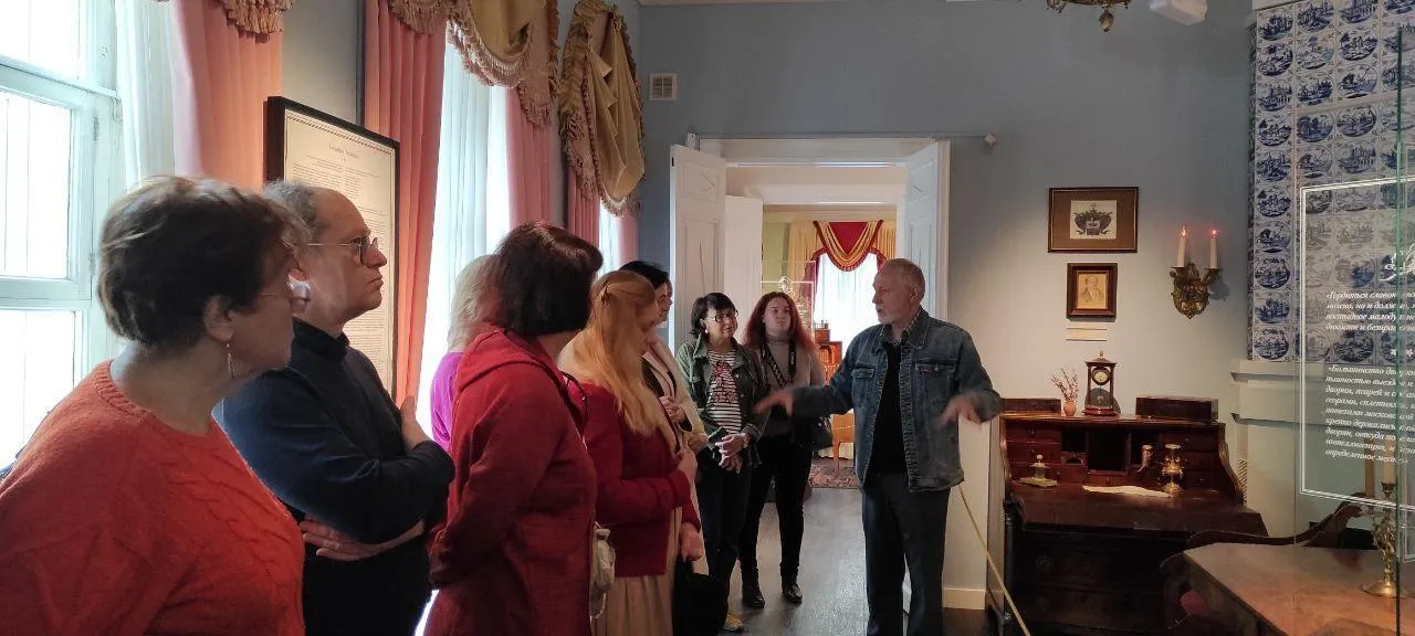 Из архива Светланы Орловой-Соло / Экскурсия в Захарово