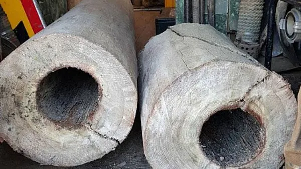 Сотрудники «Водоканала» нашли деревянный трубопровод в Ивантеевке