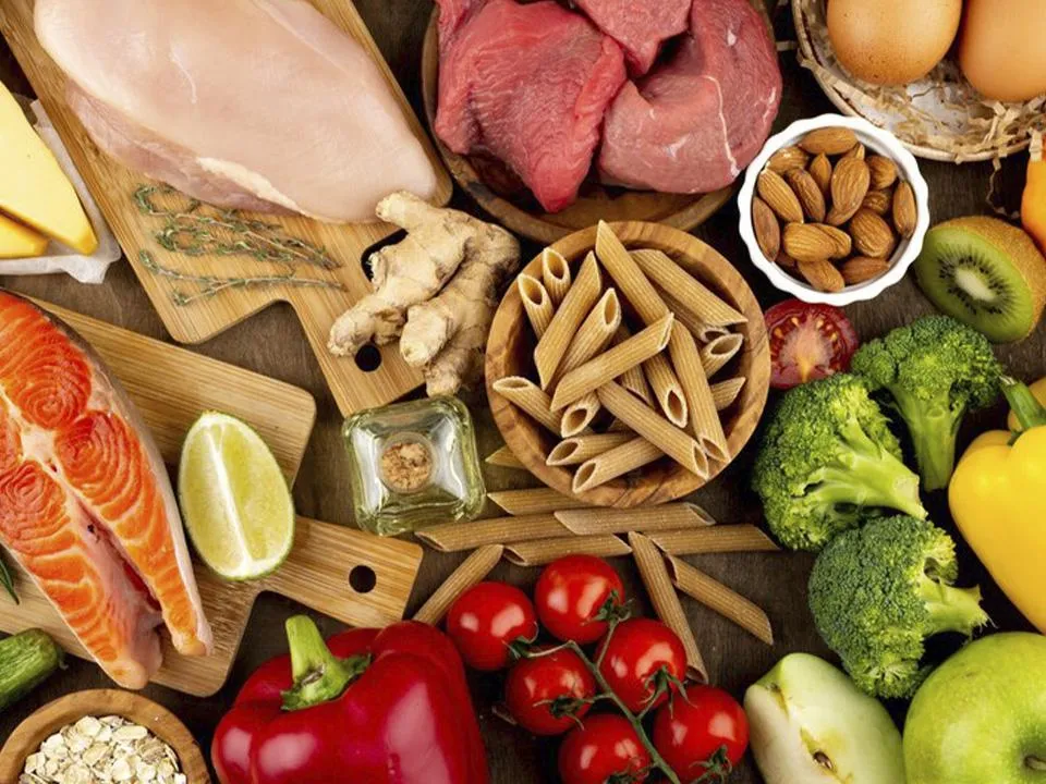 «Забудьте стереотип о пользе моркови»: как нужно питаться после 30 лет, чтобы сохранить здоровье и молодость