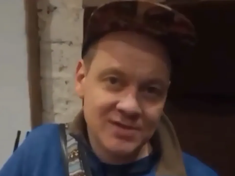 Арбуз, кулаки и осколки: что устроил режиссер Лабутин в московском баре и чем это грозит