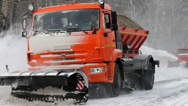 Порядка 10 тыс км дорог обработали за сутки в Подмосковье