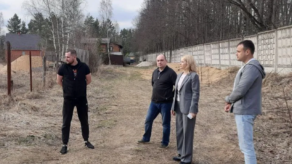 Обход представителей администрации г.о. Черноголовка в Макарове. Фото: пресс-служба администрации г.о. Черноголовка