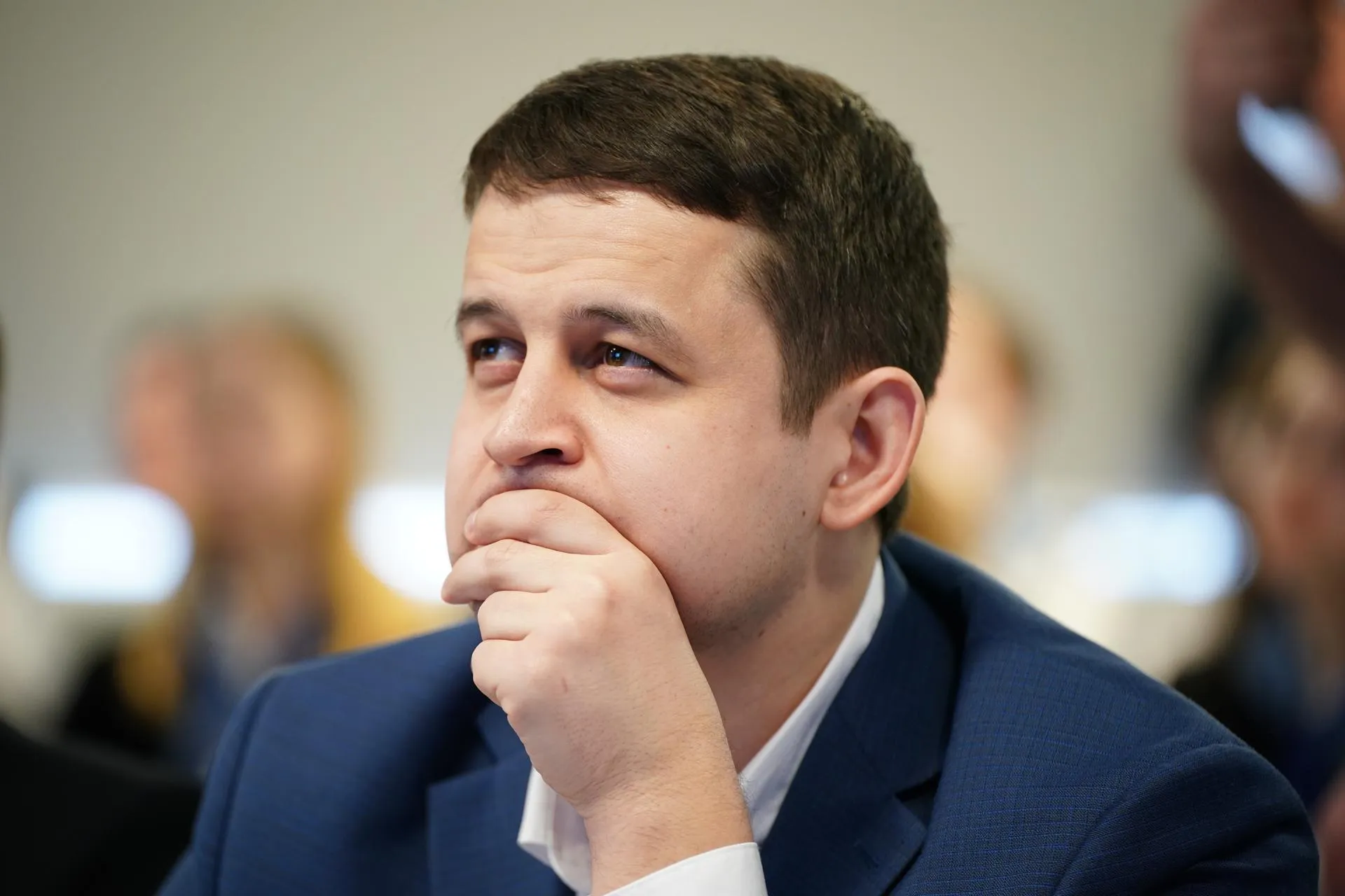 Сергей Отрошко