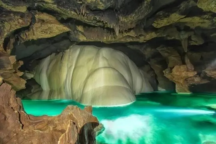 Красная пещера (фото с сайта ООО "Кизил-Коба")