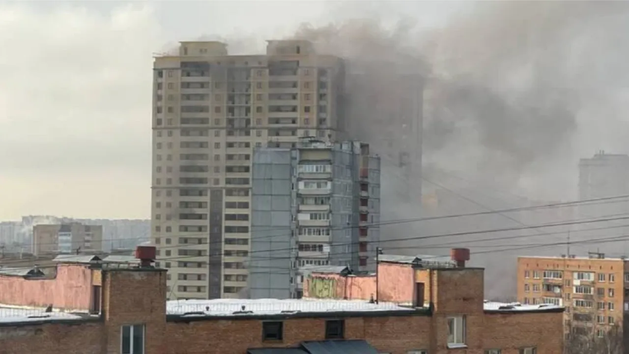 Пожар вспыхнул в строящемся многоквартирном доме в Одинцово
