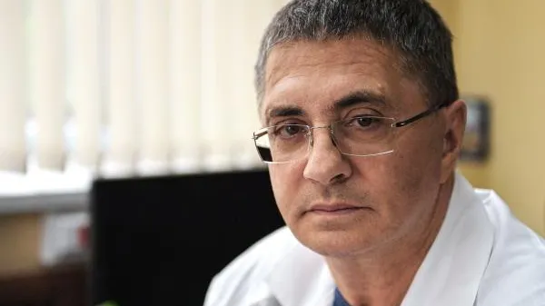 Теледоктор Мясников назвал способы решения проблемы низкого качества медицинских услуг