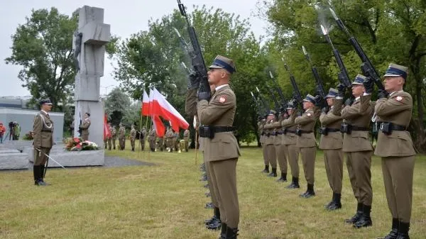 Политолог Батурин пояснил вероятность ввода контингента НАТО на Украину