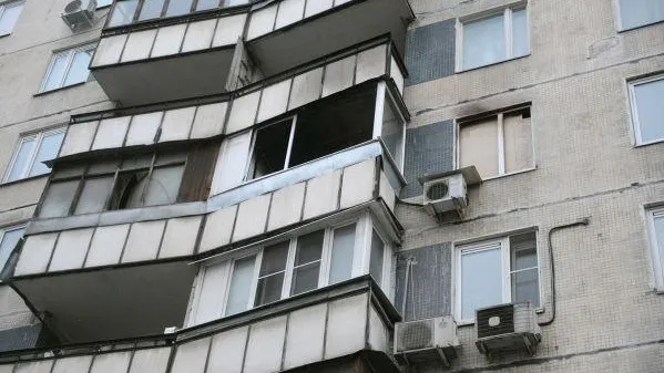 Ребенок выпал из окна на востоке Москвы