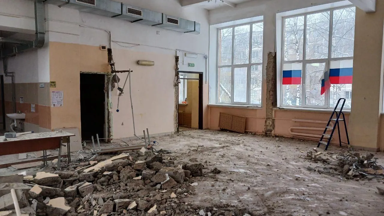 Капитальный ремонт начался в школе подмосковного Серпухова