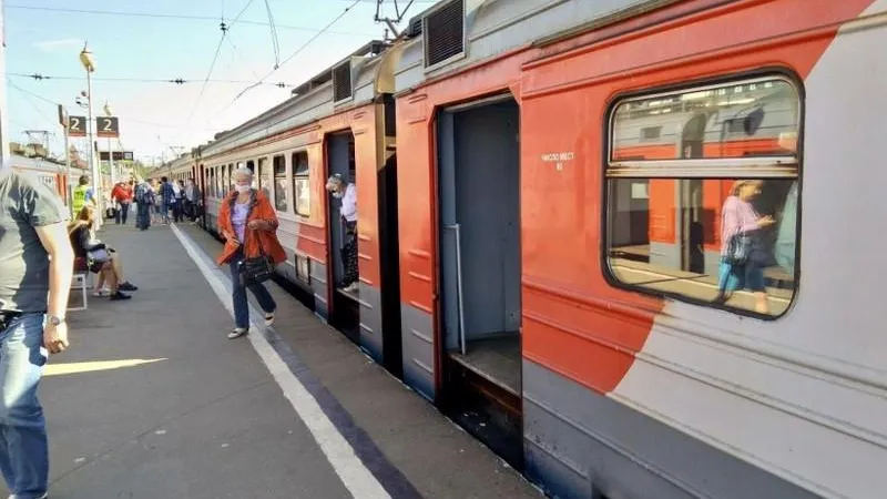 Триста пятьдесят предупреждений получили пассажиры без масок за день в Подмосковье