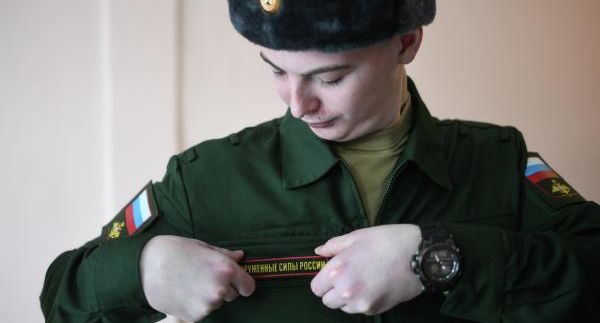 Россиян начали массово вносить в реестр воинского учета перед осенним призывом