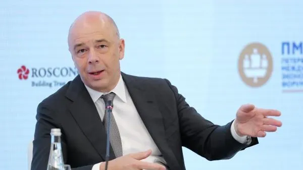 Силуанов рекомендовал россиянам хранить сбережения в рублях