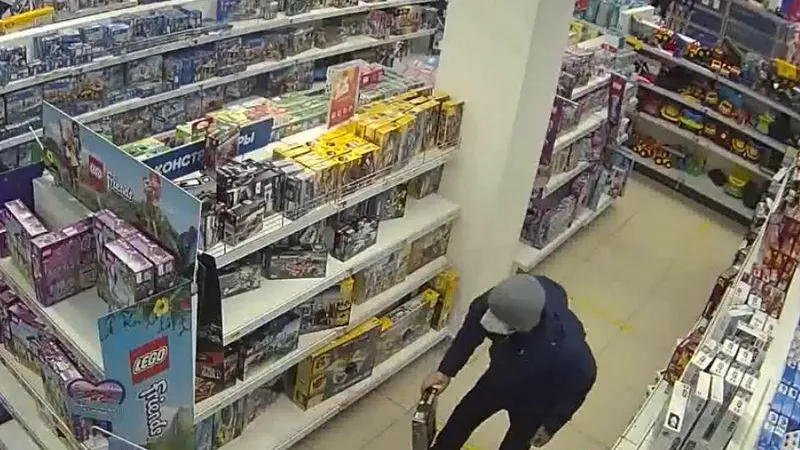 Мигрант в Воскресенске похищал игрушки из детских магазинов