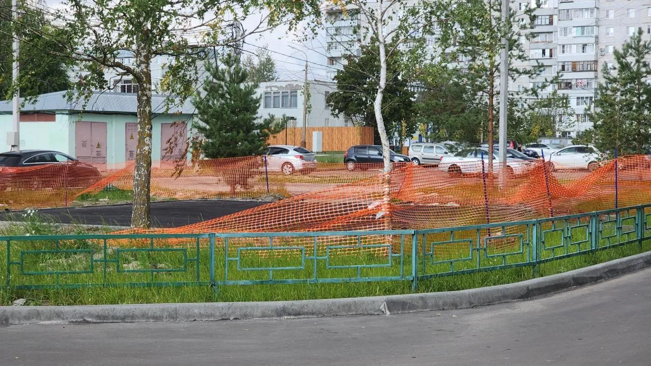 Строительство двух детских площадок близится к завершению в деревне Давыдово в Орехово-Зуево
