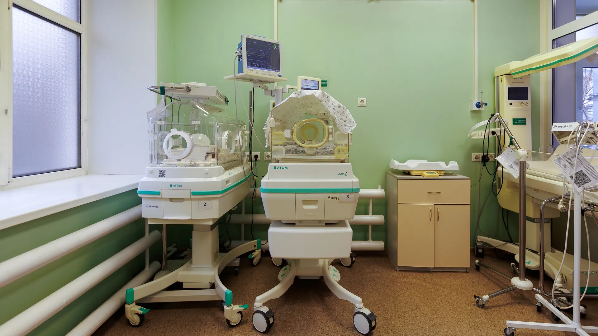 Палата интенсивной терапии новорожденных Московского областного НИИ акушерства и гинекологии имени академика В.И. Краснопольского (МОНИИАГ)