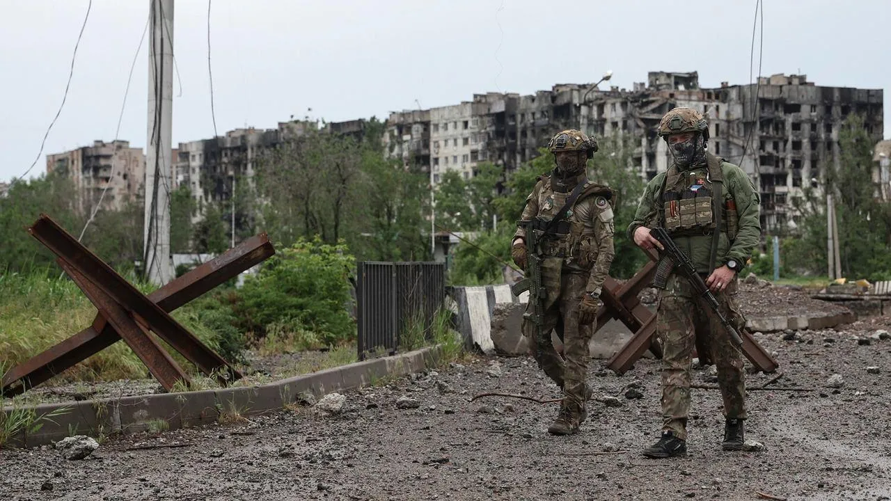 «Берем запас провизии на шесть дней, а дальше все приносят «ноги»: боец СВО рассказал, как ходит на задания