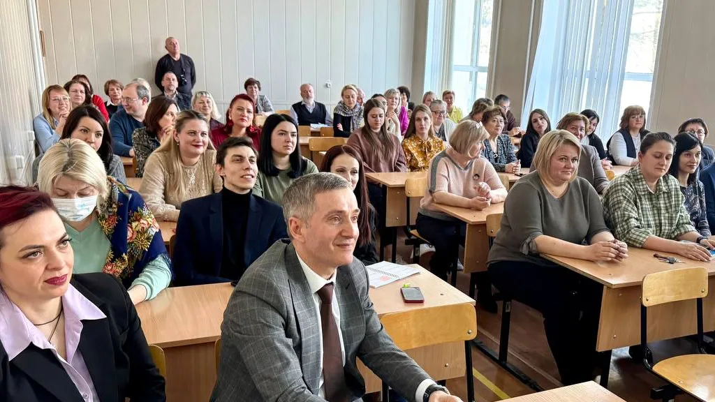 Фото: телеграм-канал Олега Жолобова / Встречи представителей власти с жителями округа проходят на регулярной основе