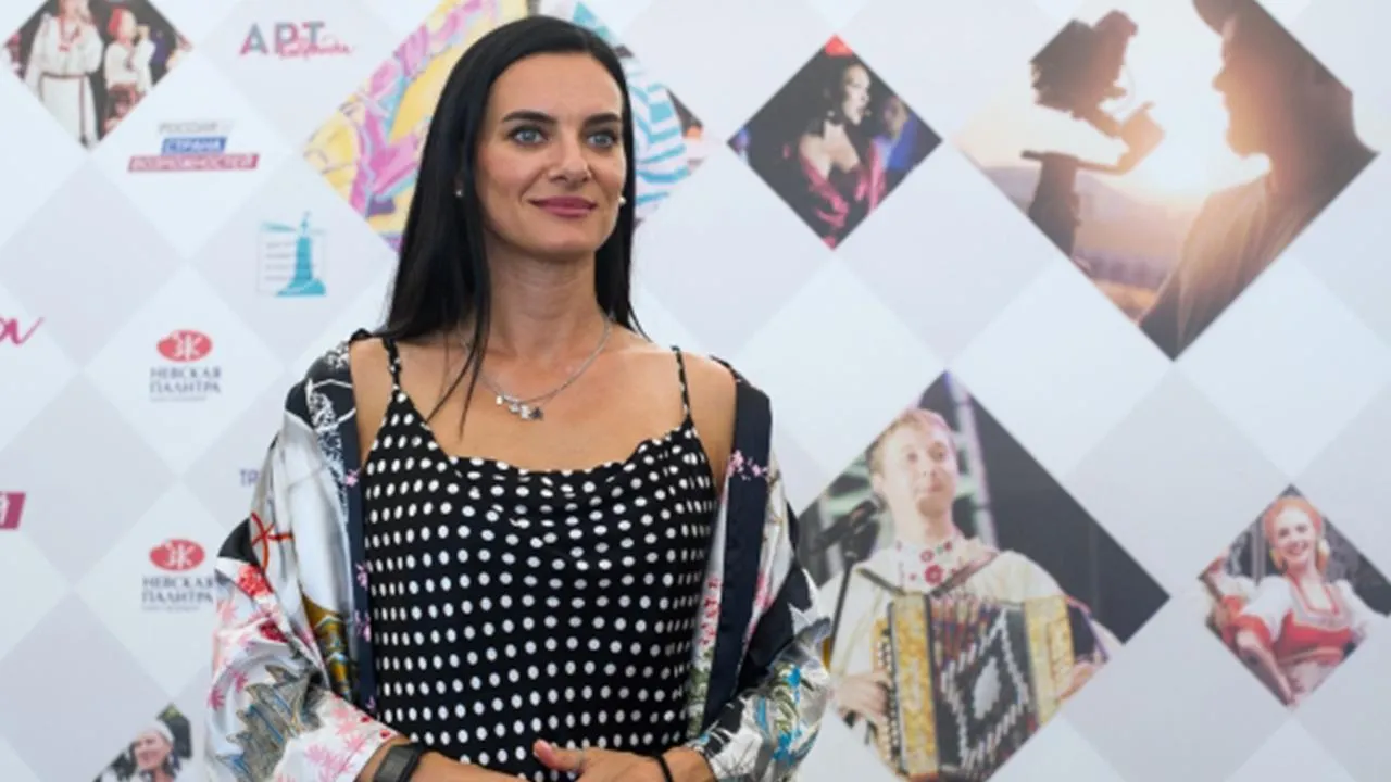 Легкоатлетка Исинбаева опровергла слухи о ее переезде в Испанию