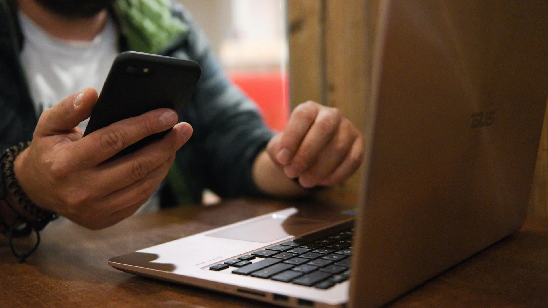 Психолог Наумова перечислила способы борьбы с преследованием и угрозами в мессенджерах